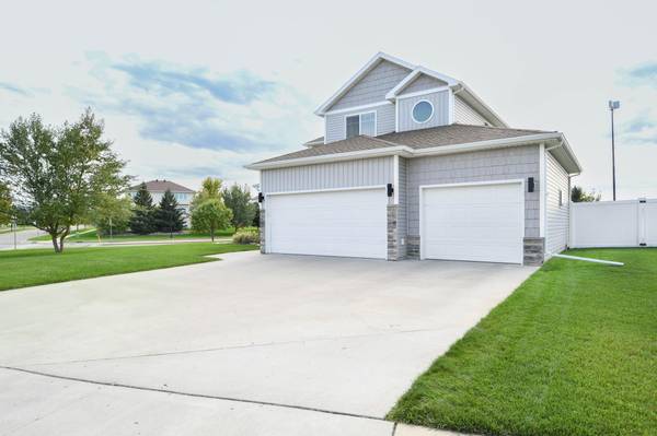 3584 6th ST E, West Fargo, ND 58078
