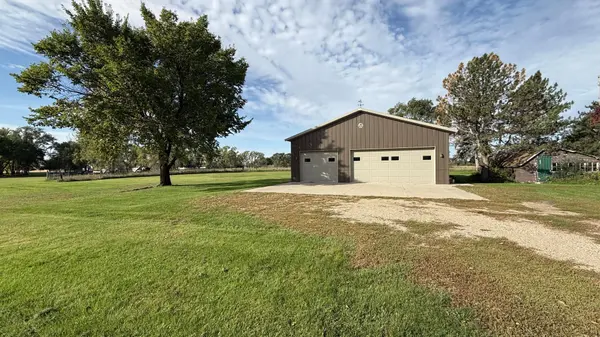237 S Paul ST, Appleton, MN 56208