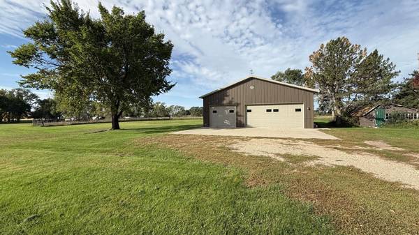 237 S Paul ST, Appleton, MN 56208