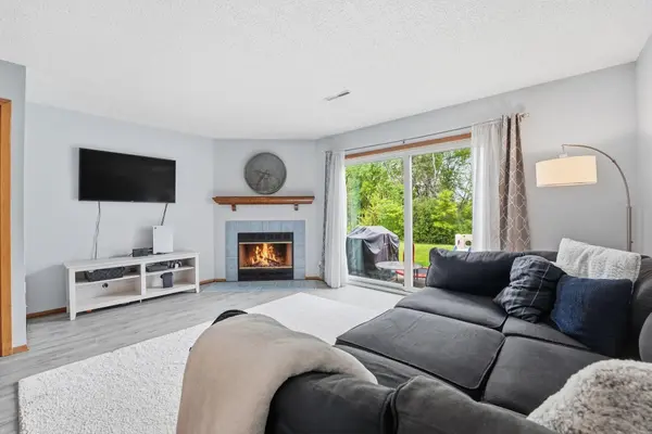 3040 Shields DR #104, Eagan, MN 55121