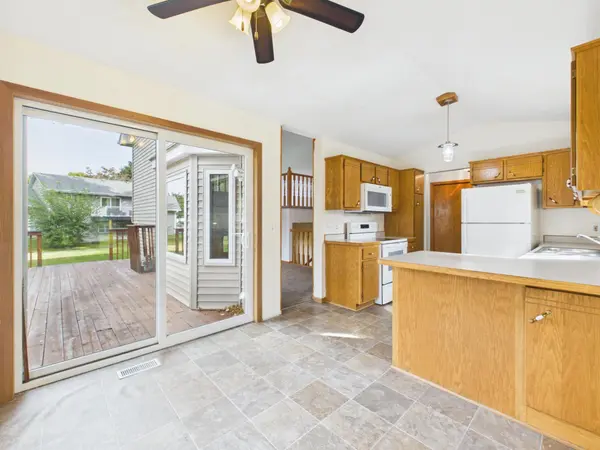 1083 98th AVE NE, Blaine, MN 55434