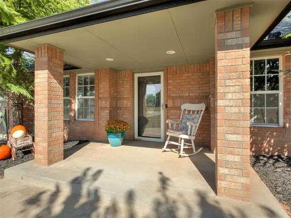 4105 Frontier LN, Tuttle, OK 73089
