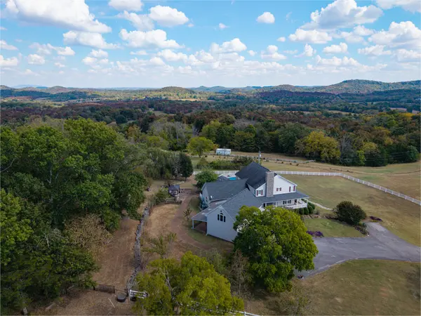 10663 Bradyville Pike, Readyville, TN 37149
