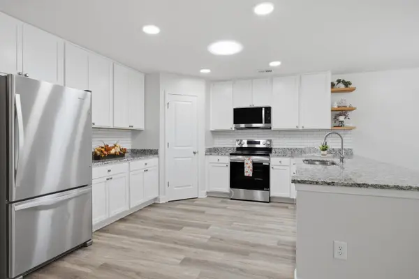 216 Woodfield AVE, Fountain Inn, SC 29644