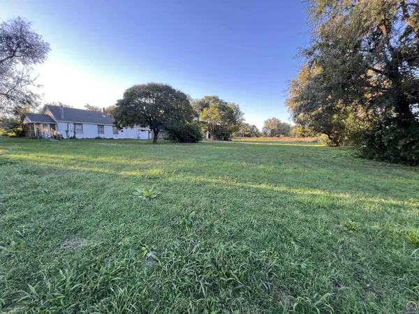 600 NW Broad ST, Topeka, KS 66608