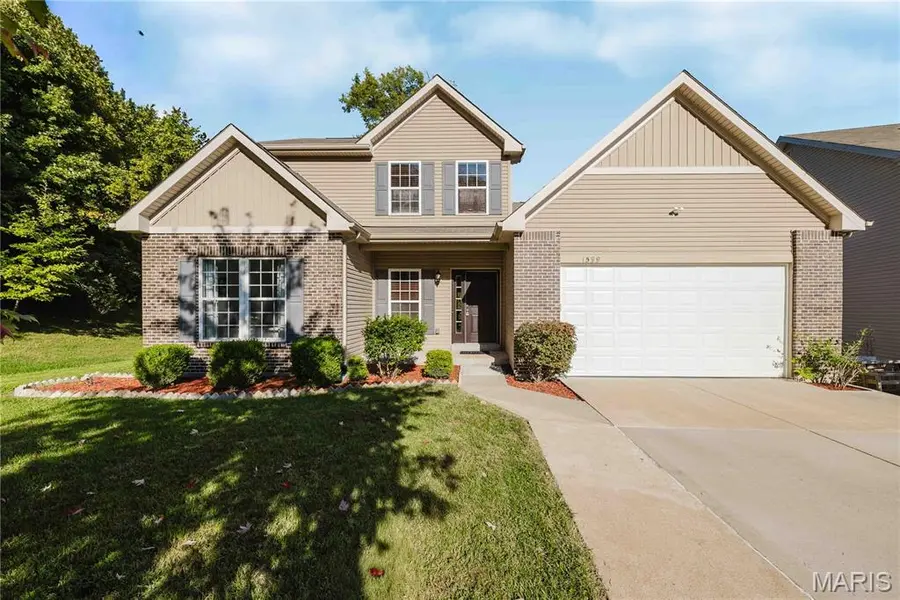 1599 Laurel Bluffs DR, St Louis, MO 63042