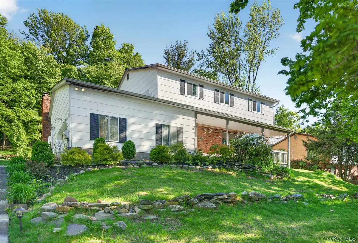 18 Arlington DR, Monroe, NY 10950