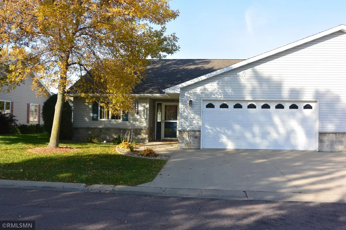 1419 Ranger DR, Glencoe, MN 55336