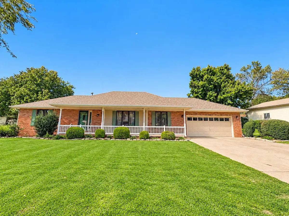 409 N Willow St, Solomon, KS 67480
