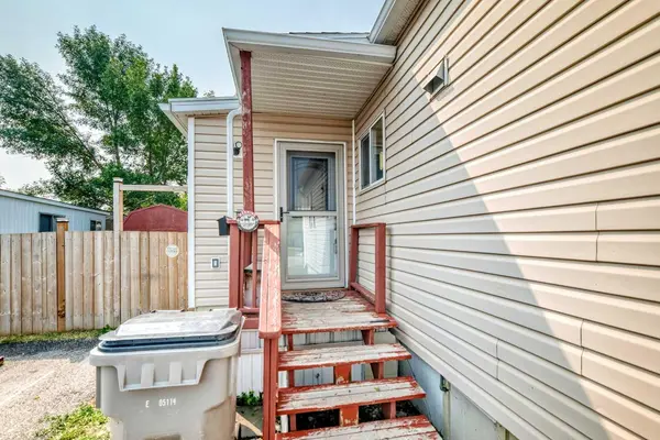 6220 17 AVE SE #63, Calgary, AB T2A 0W6