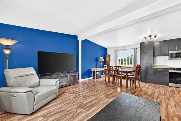 6220 17 AVE SE #63, Calgary, AB T2A 0W6