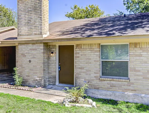 7111 Dan Jean DR #B, Austin, TX 78745