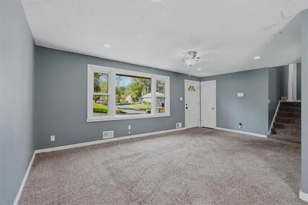 7101 Myrtle AVE, Kansas City, MO 64132