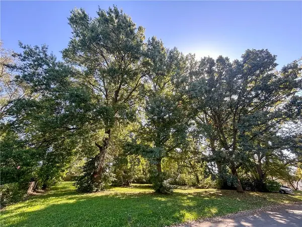 1509 S Pleasant ST, Independence, MO 64055