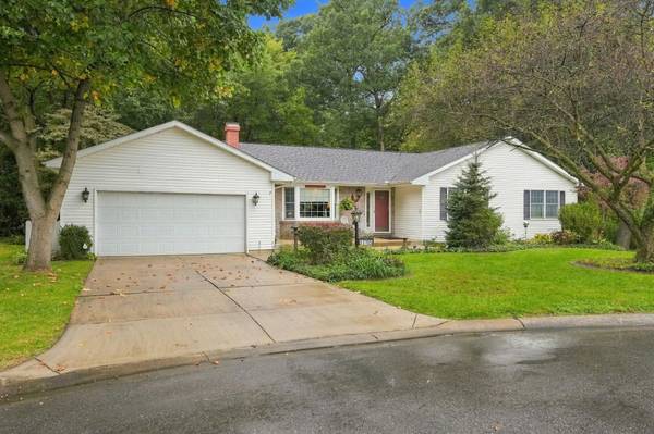 13705 Old Creek CT, Mishawaka, IN 46545-7486