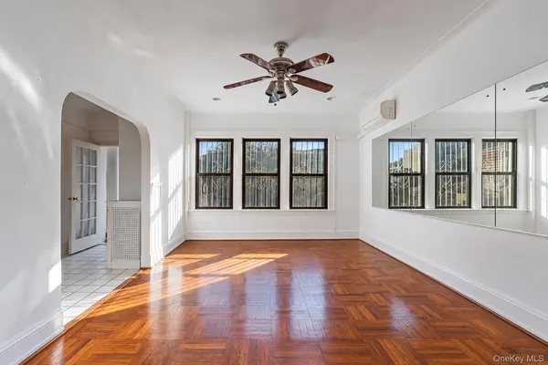 6849 Groton ST, Forest Hills, NY 11375
