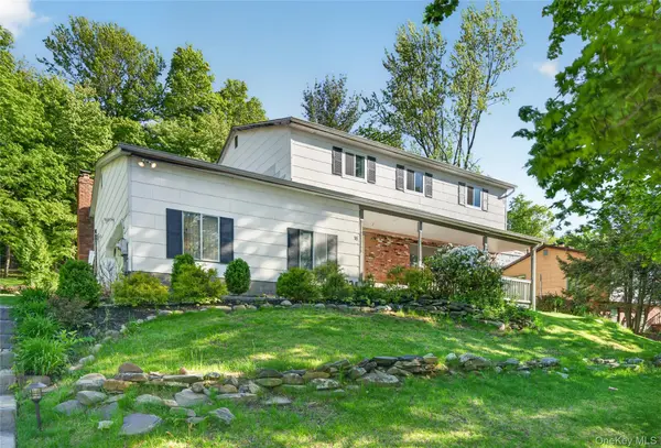 18 Arlington DR, Monroe, NY 10950