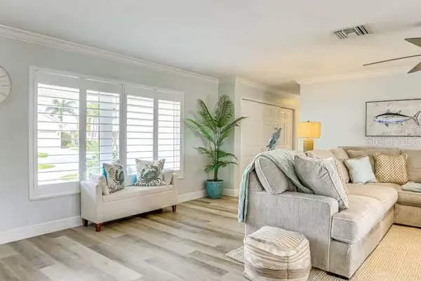 924 ARLINGTON RD, Palmetto, FL 34221