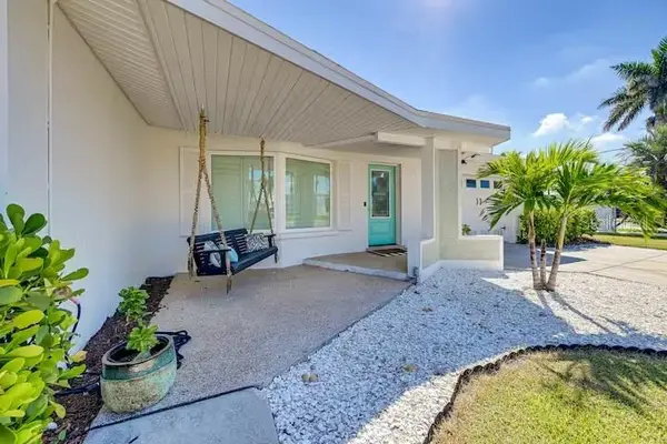 924 ARLINGTON RD, Palmetto, FL 34221