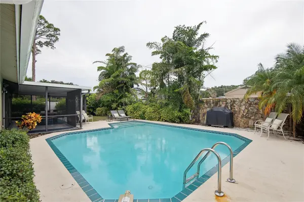 13511 RUSTIC PINES BLVD S, Seminole, FL 33776