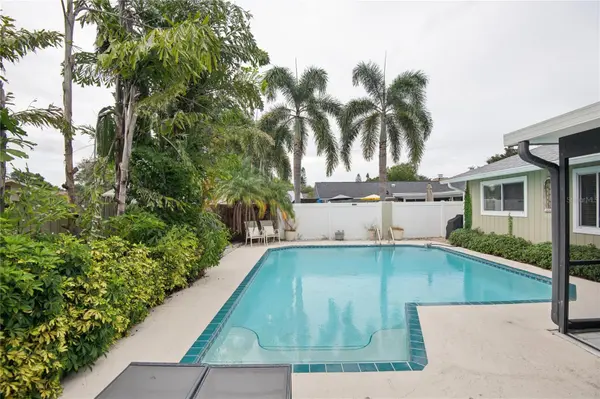13511 RUSTIC PINES BLVD S, Seminole, FL 33776