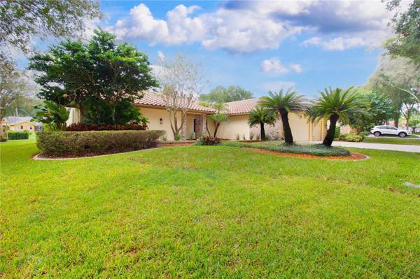 2194 PINNACLE CIR N, Palm Harbor, FL 34684