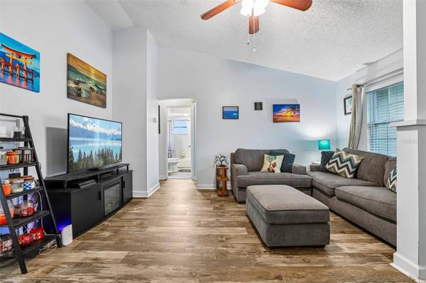 2310 LISTON CIR, Palm Harbor, FL 34683