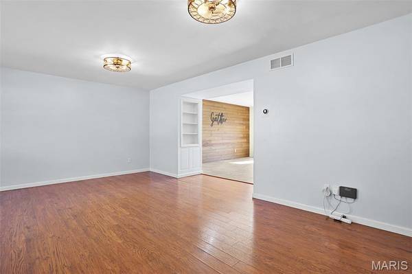 240 S Ridge CT, Union, MO 63084