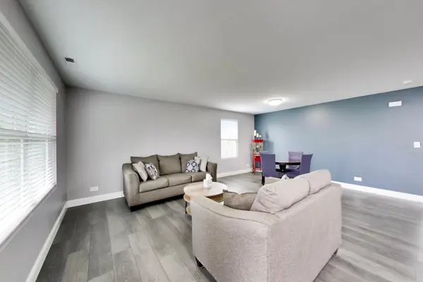 1591 Cherry LN, Pingree Grove, IL 60140