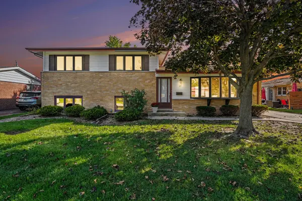 117 N Mayfair PL, Chicago Heights, IL 60411