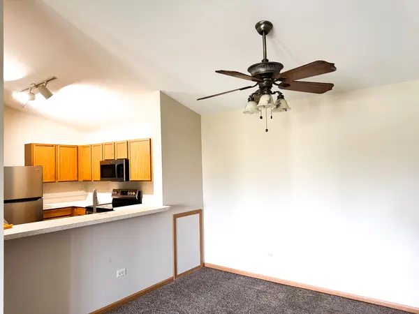227 Silverstone DR #227, Carpentersville, IL 60110