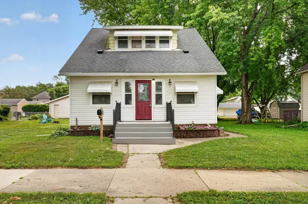 1423 N 2nd ST, Mankato, MN 56001