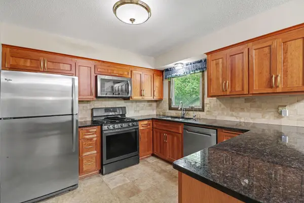 2001 102nd AVE NW, Coon Rapids, MN 55433