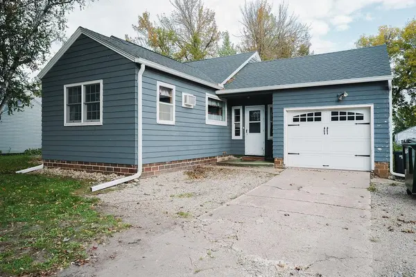 313 E Willis ST, Elmore, MN 56027