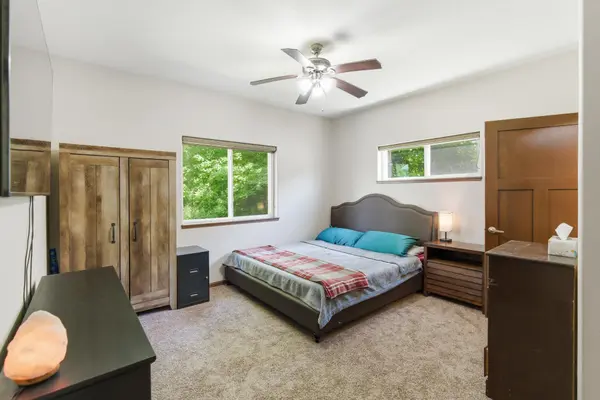 300 Tanager RD, Mankato, MN 56001