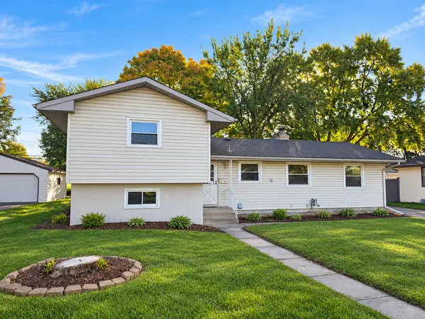 6706 Drew AVE N, Brooklyn Center, MN 55429