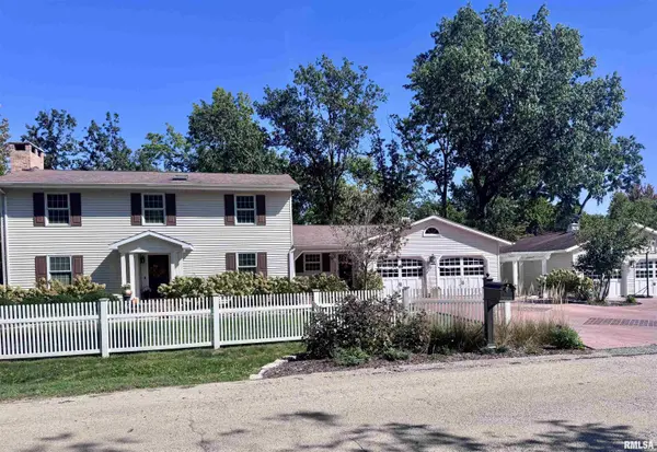 16 MADERA CT, Taylorville, IL 62568