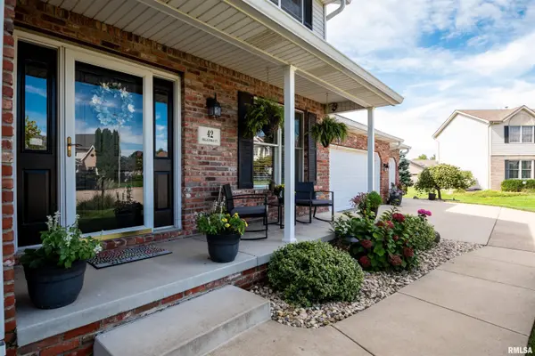 42 N OKLAHOMA CT, Morton, IL 61550