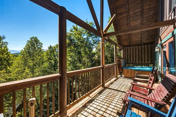 4445 Forest Vista Way, Pigeon Forge, TN 37863