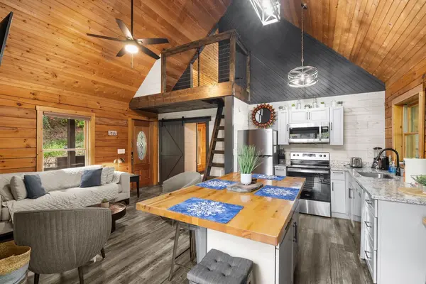 1630 Ridgecrest Dr, Sevierville, TN 37876