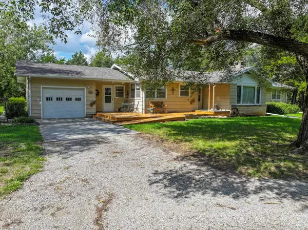 1425 110TH, Peabody, KS 66866
