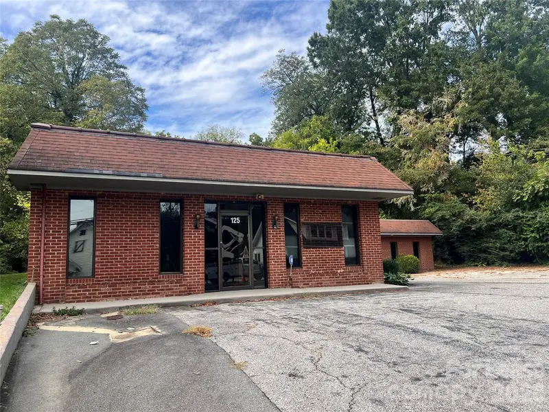 125 4th ST N, Albemarle, NC 28001