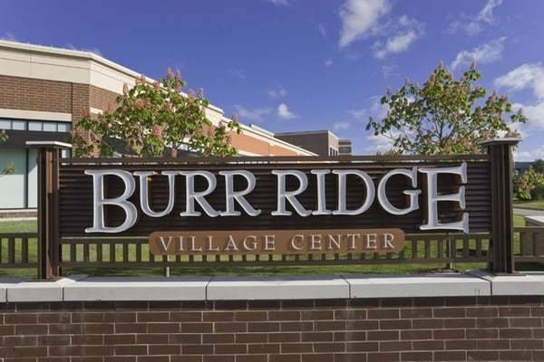 801 Village Center DR #204, Burr Ridge, IL 60527