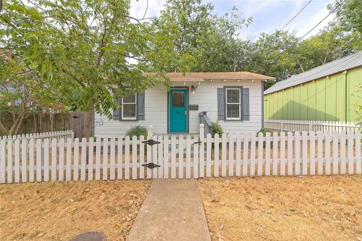 206 E 6th ST, Georgetown, TX 78626