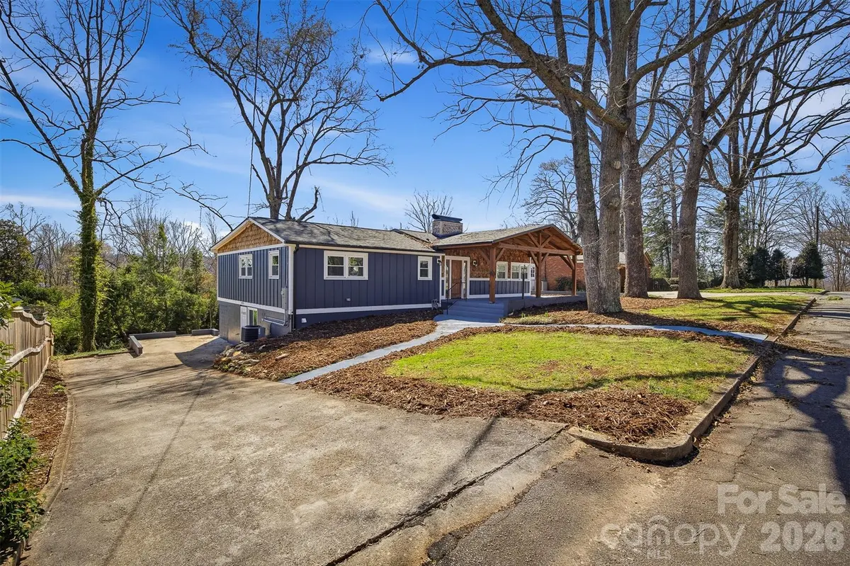 223 W Park DR, Morganton, NC 28655