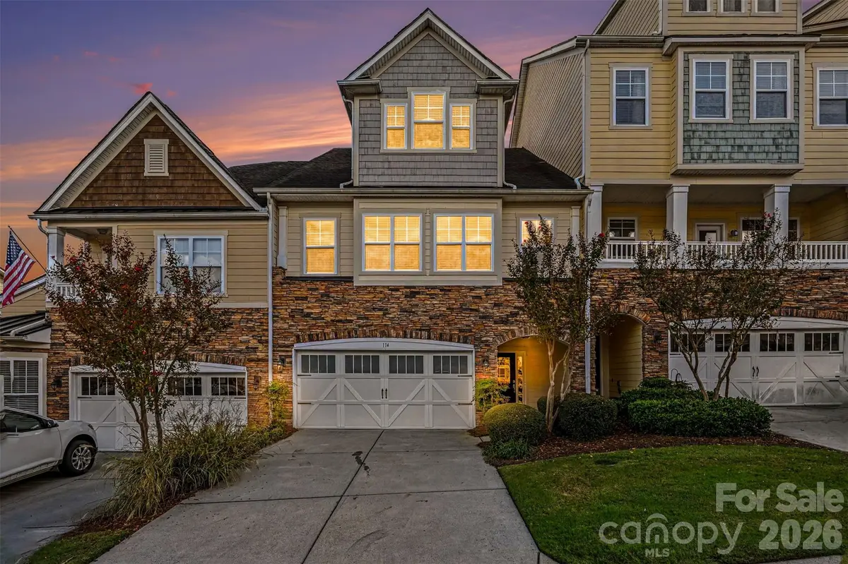 114 Inlet Point DR, Tega Cay, SC 29708