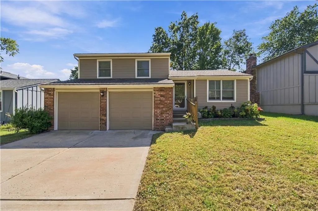 16605 W 125th ST, Olathe, KS 66062
