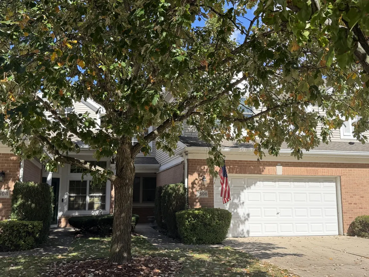 2596 Camberley CIR, Westchester, IL 60154