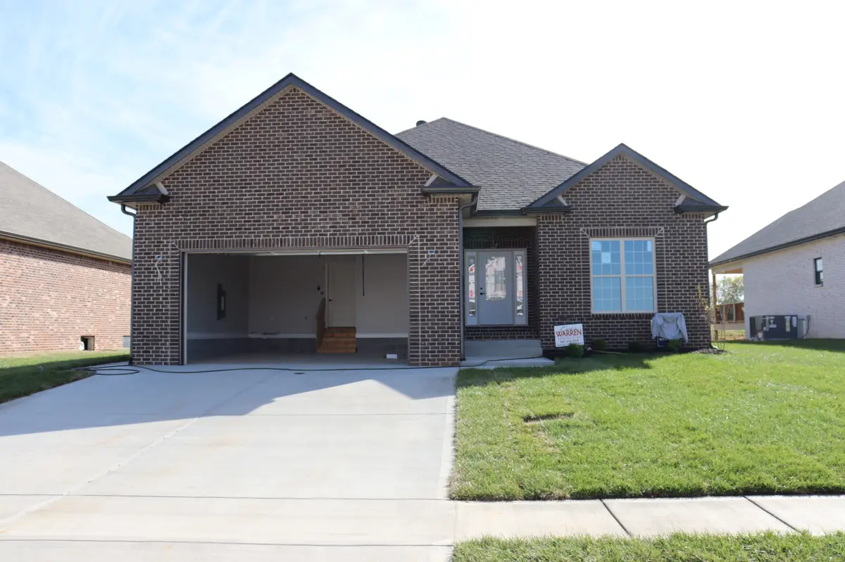 225 Harvest Moon Dr, Clarksville, TN 37043