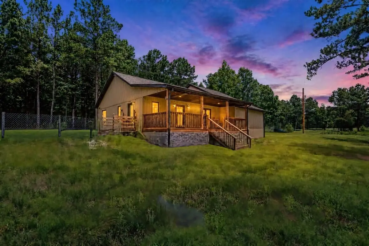 351 Katelyn Dr, Holladay, TN 38341